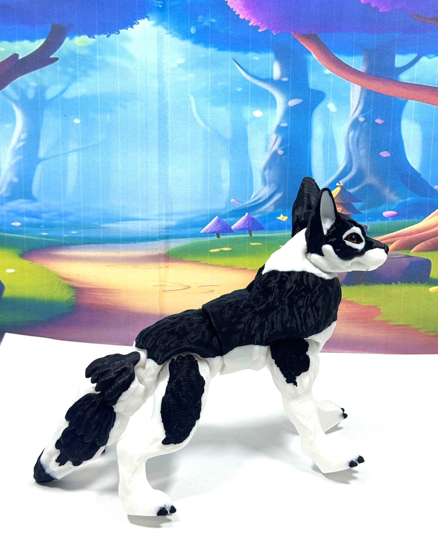 3D Printed Wolf, 4.75" White and Black Articulated Wolf Toy, Executive Desk Decor, Fidget Toy WC3002-BLACK
