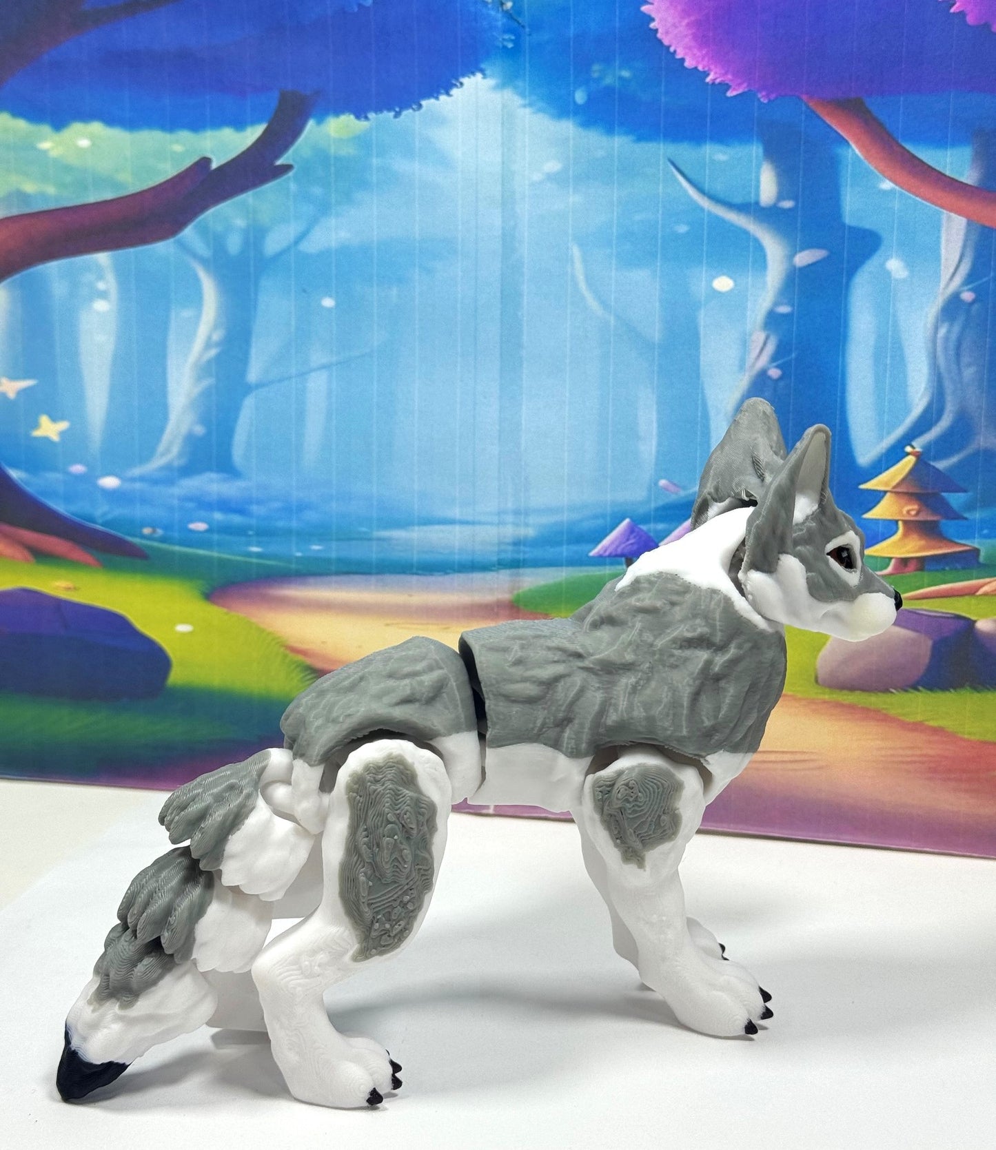 Articulated Wolf Toy, 3D Printed Wolf, 4.75" White and Gray Executive Desk Decor, Fidget Toy WC3002-GRAY