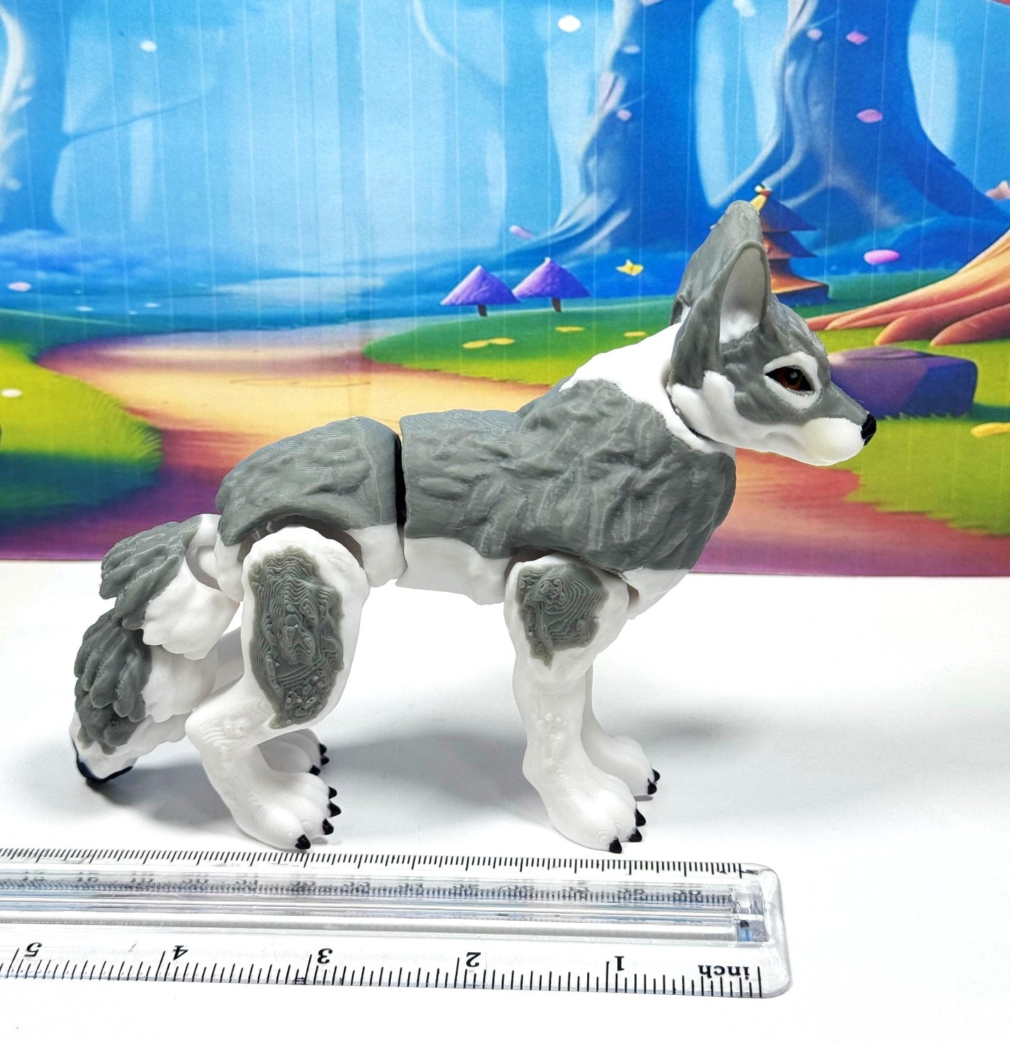 Articulated Wolf Toy, 3D Printed Wolf, 4.75" White and Gray Executive Desk Decor, Fidget Toy WC3002-GRAY