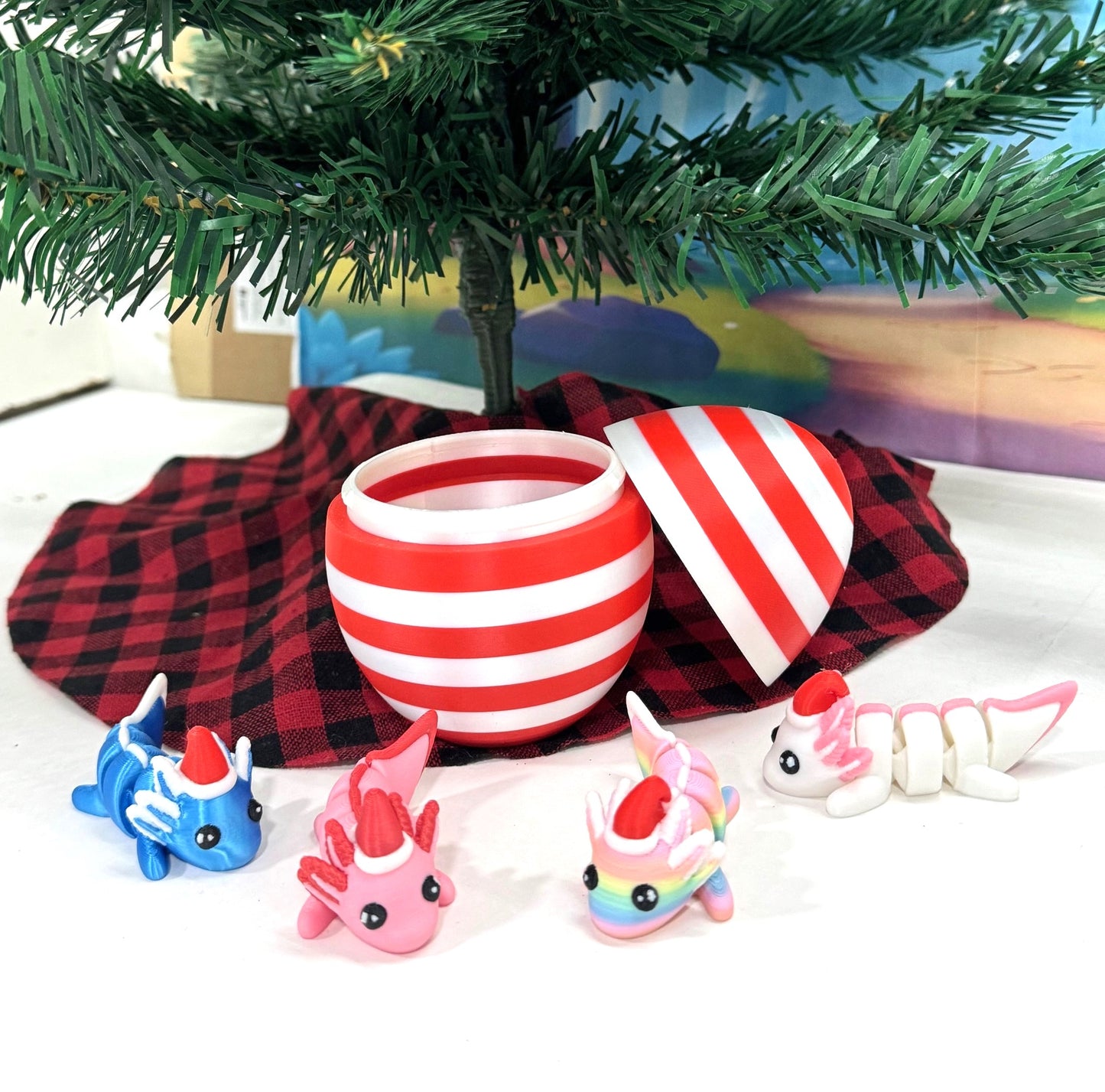 4pcs Mini Axolotl 3d Printed Christmas Axolotl Charms, 3D Printed Christmas Egg Container, Tiny Animal Figures Christmas Hat Axolotl Toy Mini Axolotl Landscape Aquarium Dollhouse Ornament - MCA001-CEGG