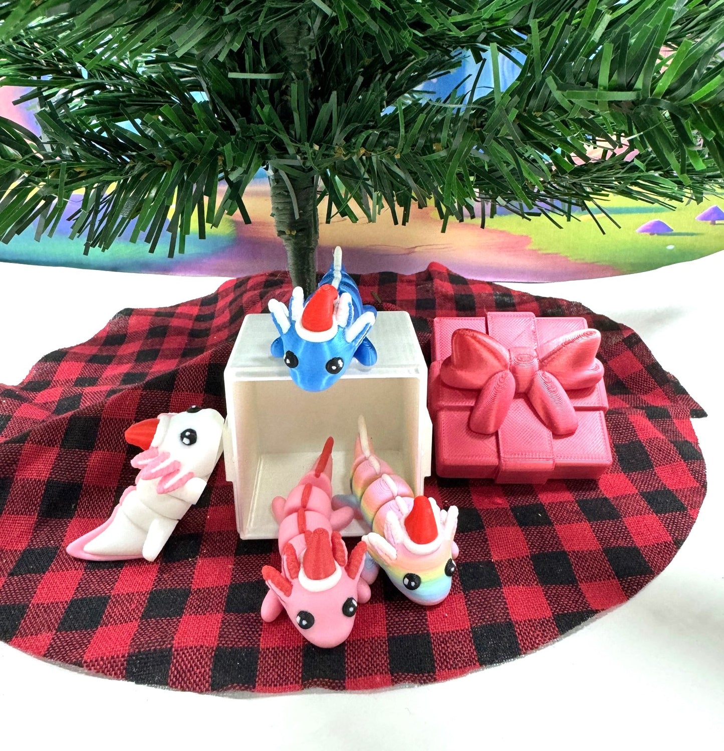 4pcs Mini Axolotl 3d Printed Christmas Axolotl Charms, 3D Printed Christmas Gift Box Container, Tiny Animal Figures Christmas Hat Axolotl Toy - MCA001-GB