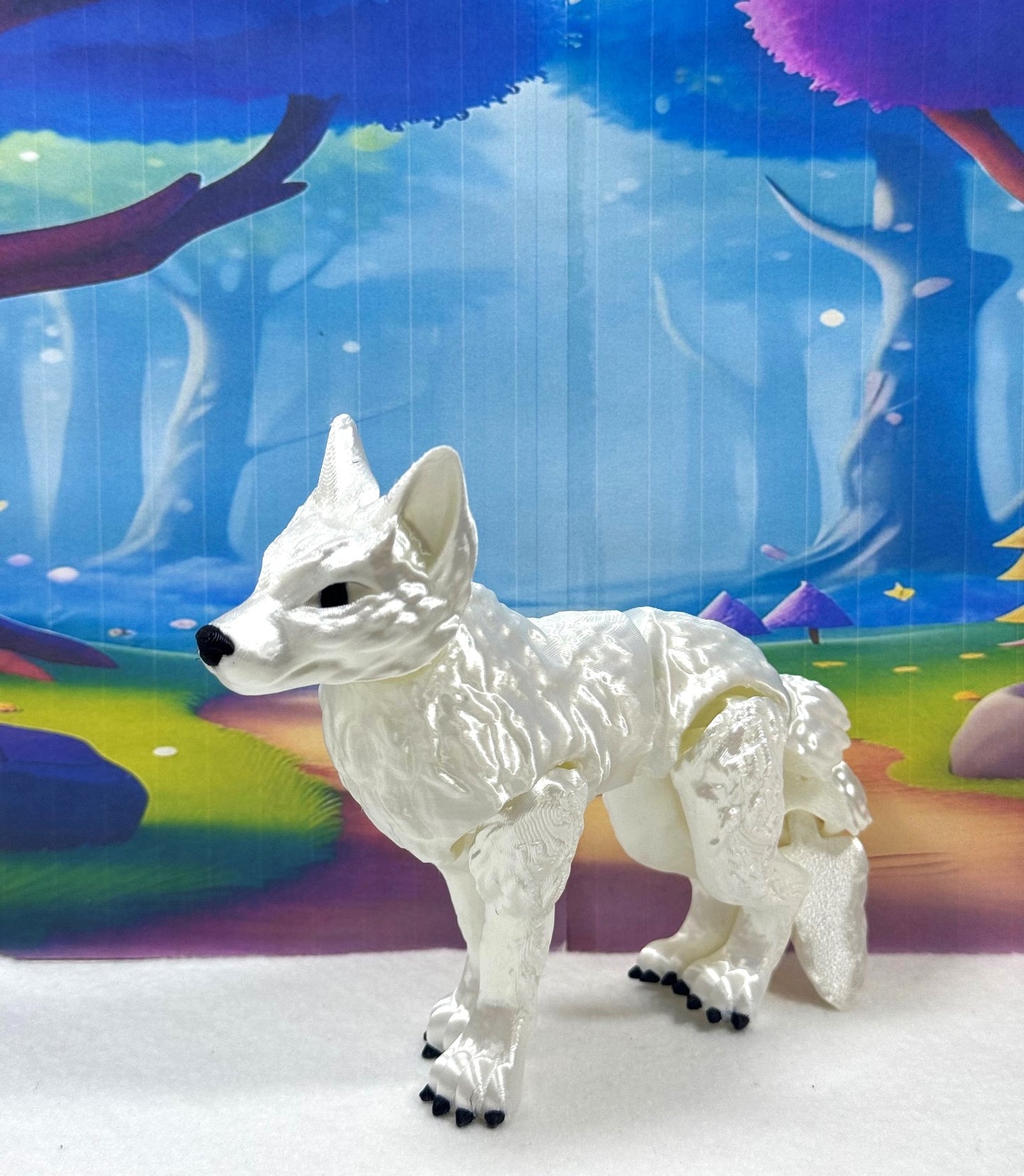 White Articulated Wolf Toy, 3D Printed Wolf, 4.75" Executive Desk Decor, Fidget Toy
