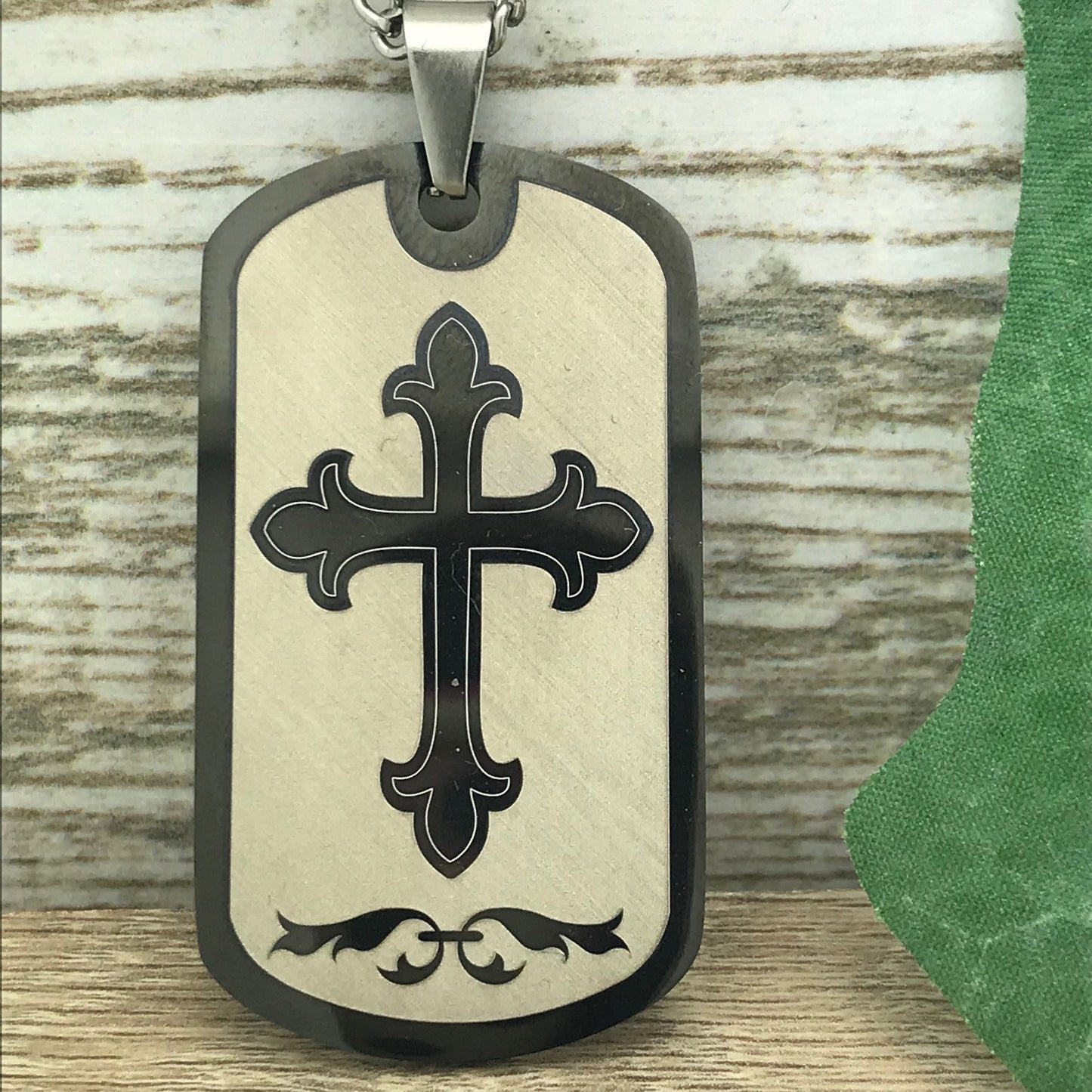 Stainless Steel Dog Tag Necklace for Men, Black Dog Tag Pendant with 24 Inches Curb Link Chain Necklace SSN667